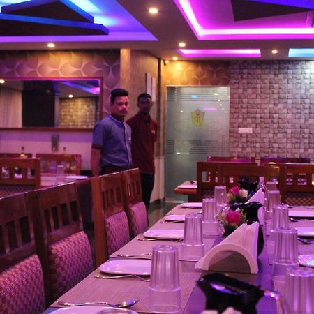 Golden Pride Hotel Канакапура Екстериор снимка