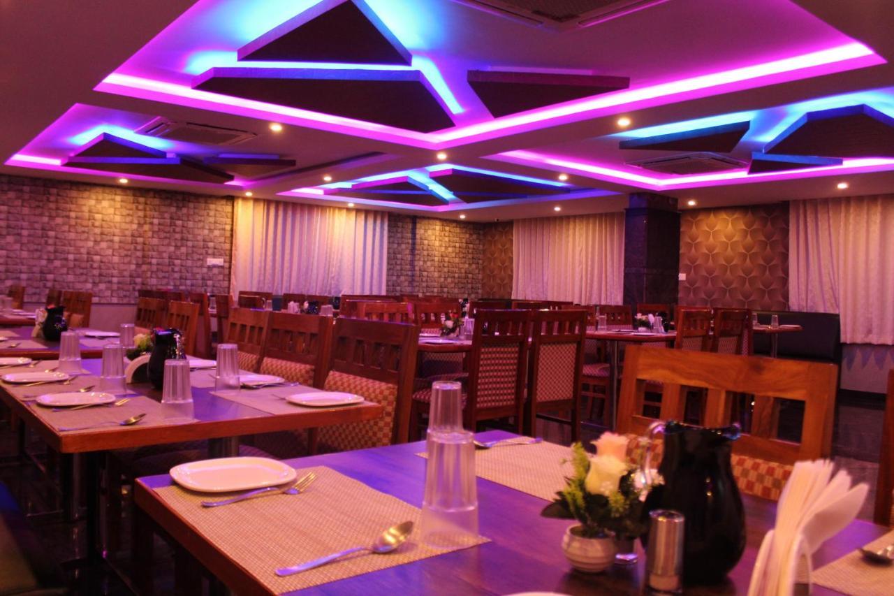 Golden Pride Hotel Канакапура Екстериор снимка
