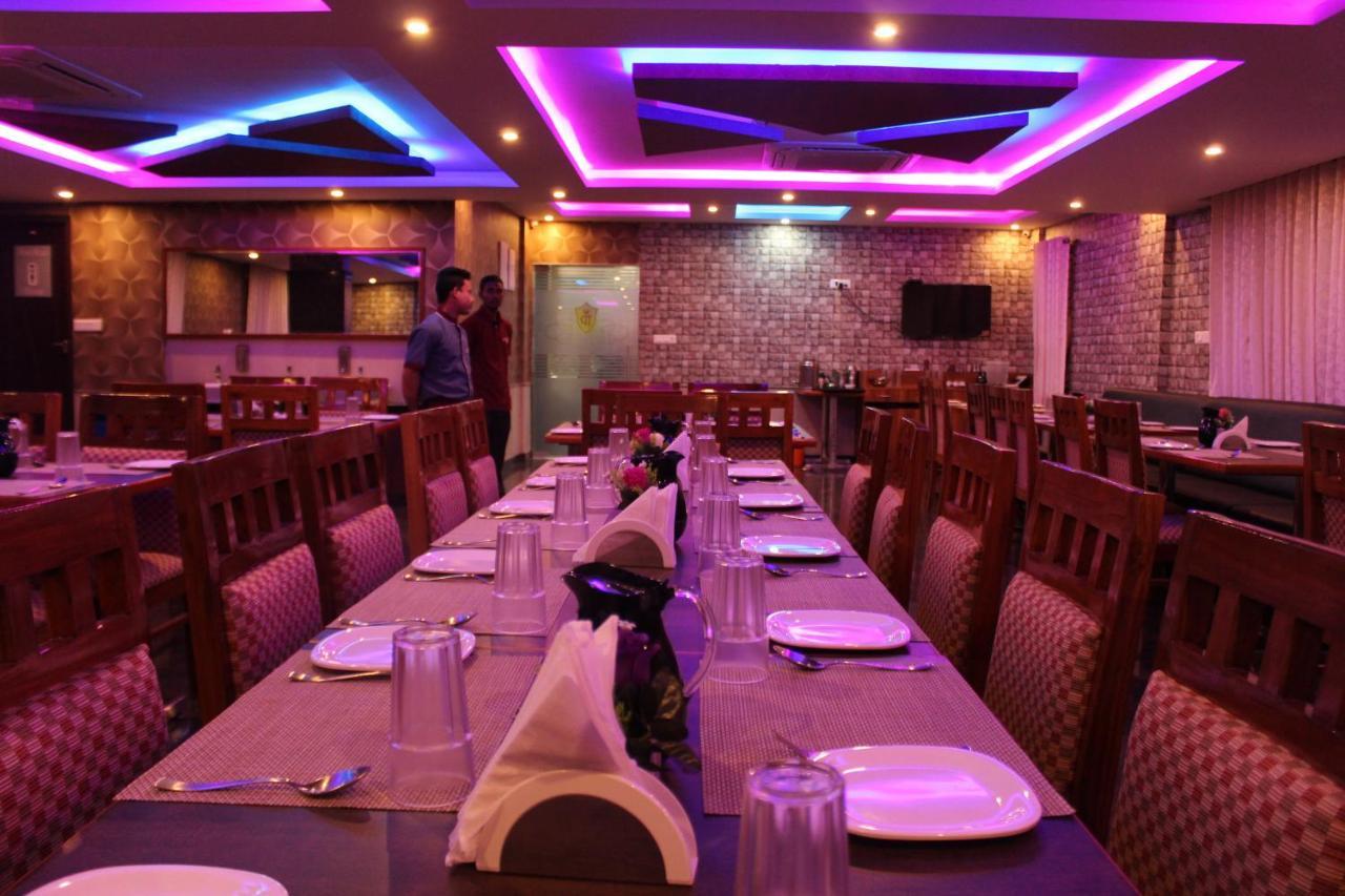 Golden Pride Hotel Канакапура Екстериор снимка
