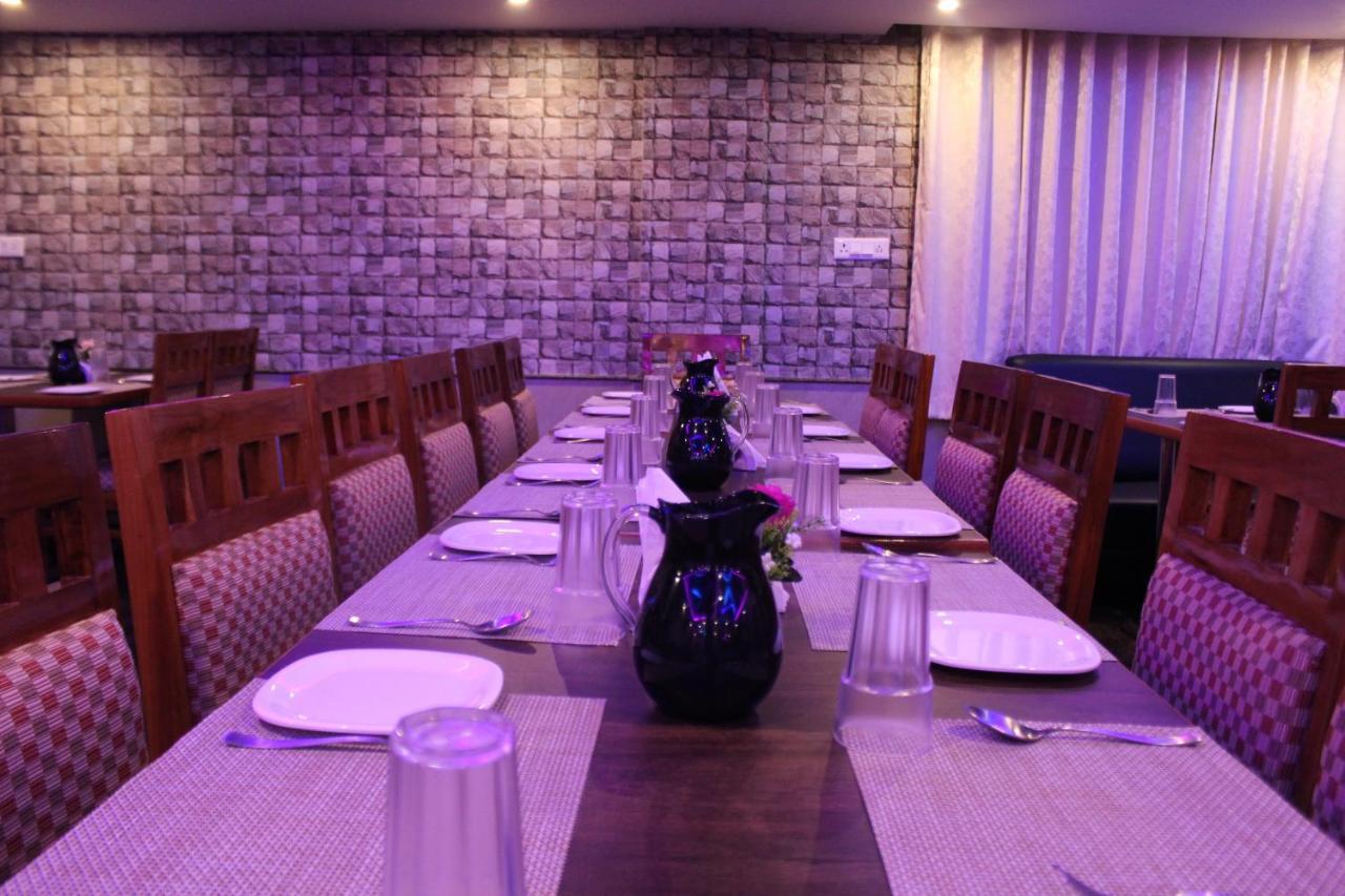 Golden Pride Hotel Канакапура Екстериор снимка