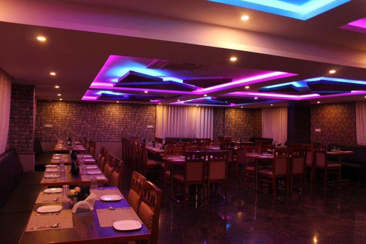 Golden Pride Hotel Канакапура Екстериор снимка